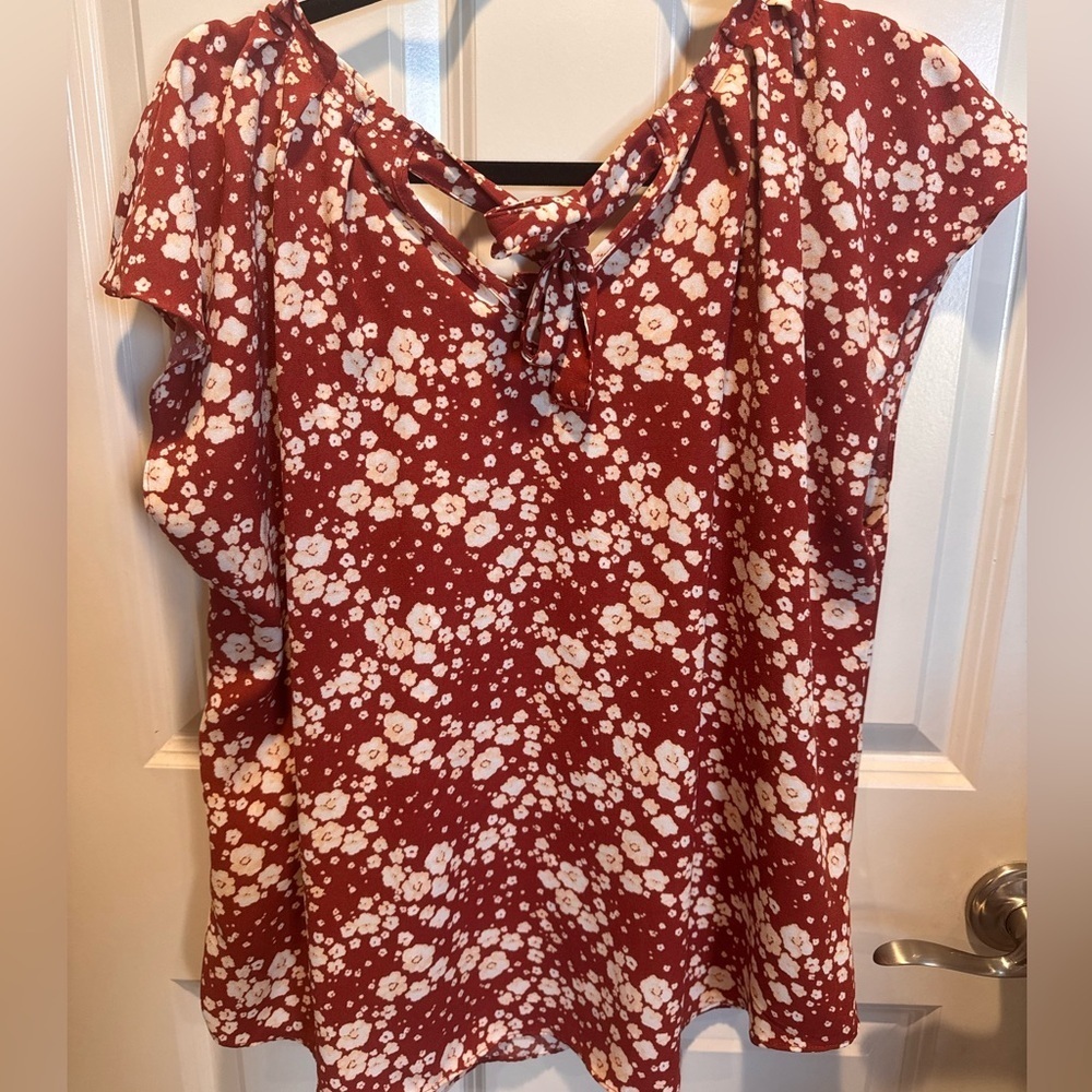 LC Lauren Conrad Red Floral Blouse - Picture 3 of 5